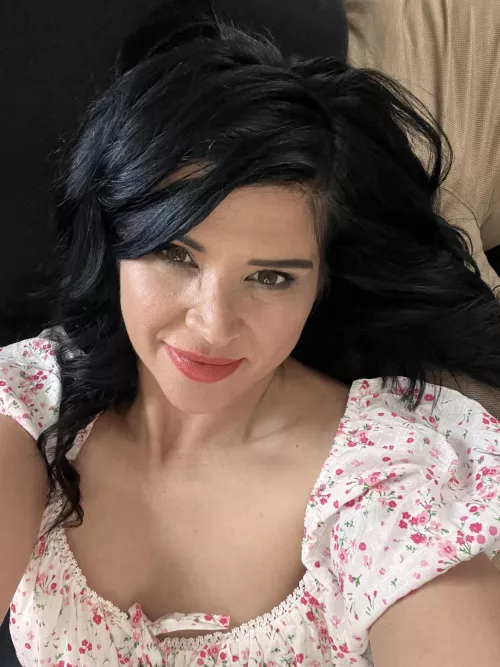 Let me be that thick girl you go to when your wife says no