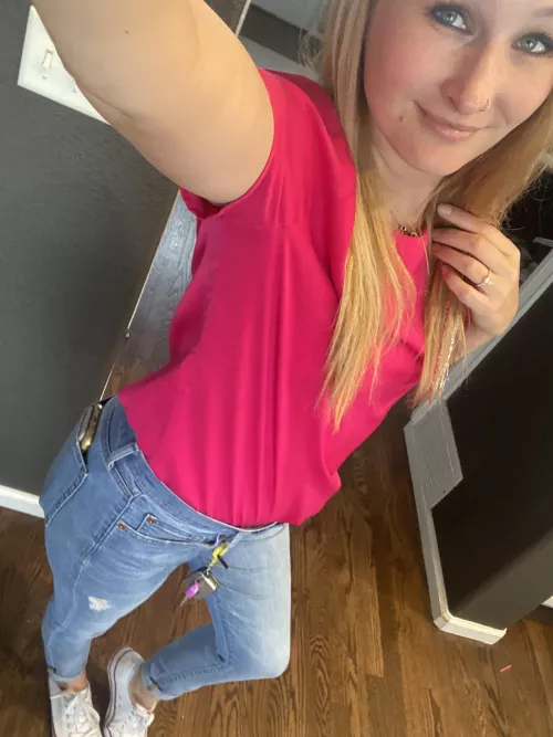 Milf / Sometimes I don’t realize how mom’d out I look.