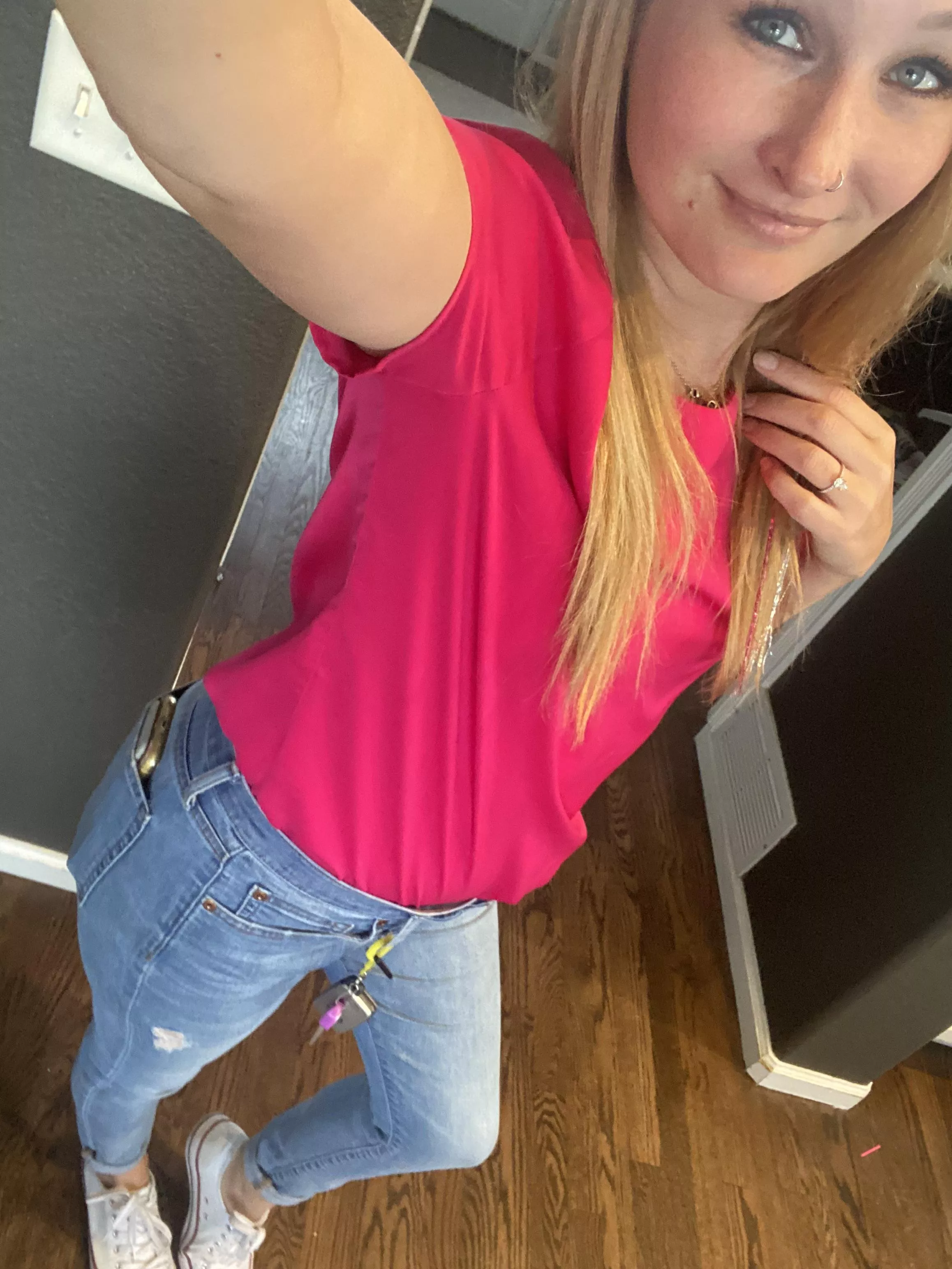 Milf / Sometimes I don’t realize how mom’d out I look.