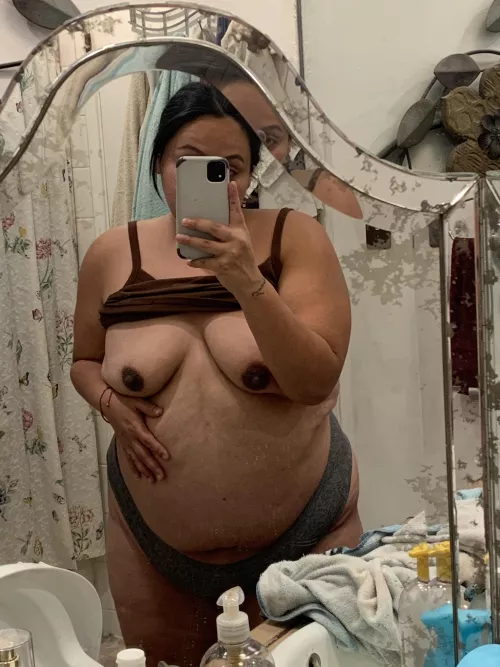 milfy pregnant mommy
