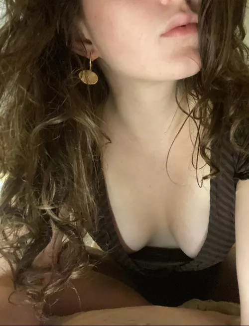 POV: it's loud so i have to lean in real close to hear you 😉😉😉