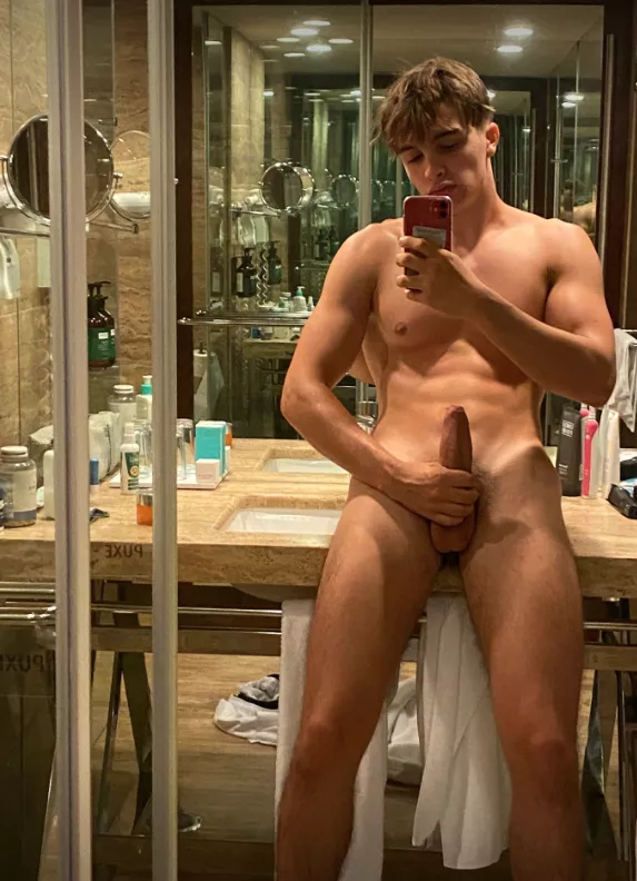 Say ''yes'' if you want to get fucked by this collage stud