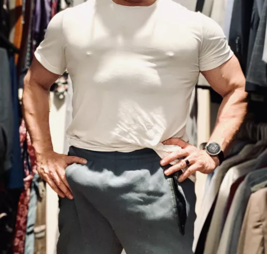 Tis gray sweatpants season, rejoice 😈