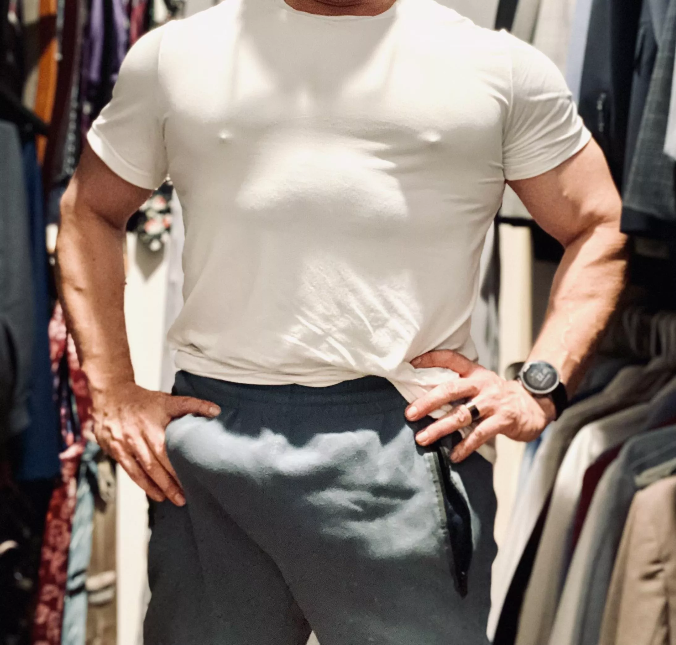 Tis gray sweatpants season, rejoice 😈