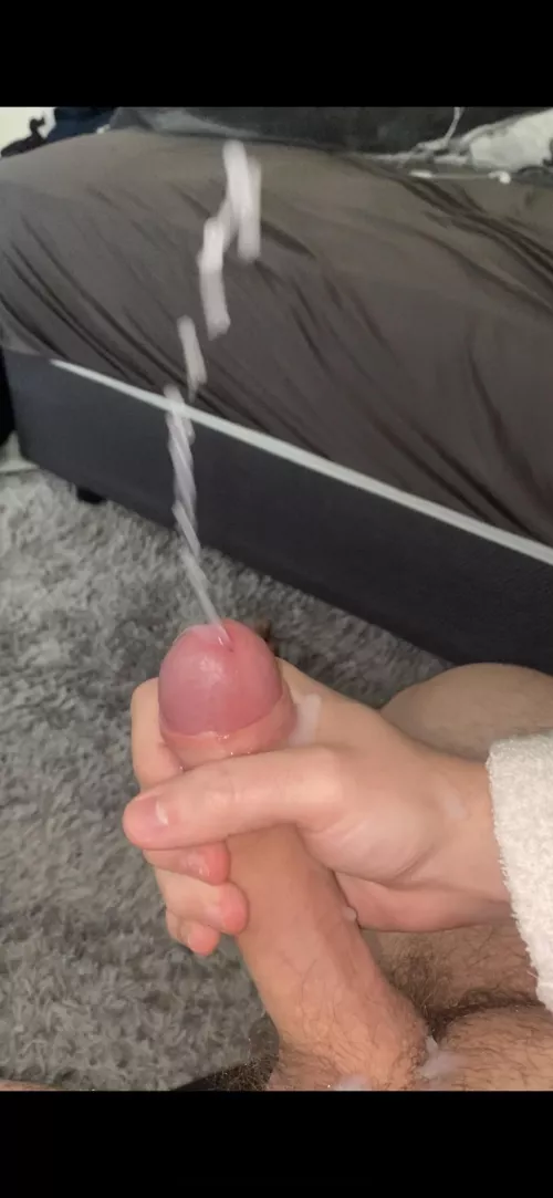 Wanna try 20yo’s cum😏?