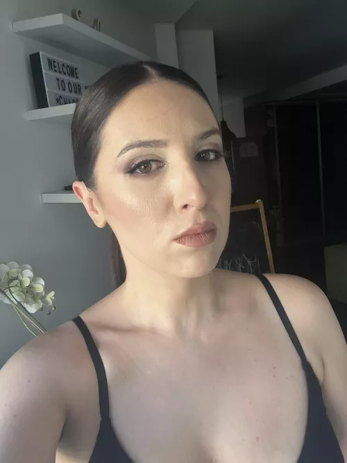 wife 37. anyone into her ?