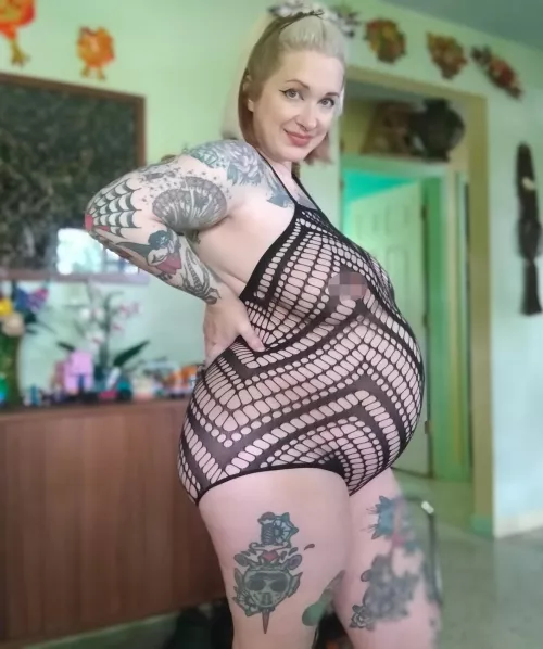 1.5 weeks left and I'll be a first time milf 😮