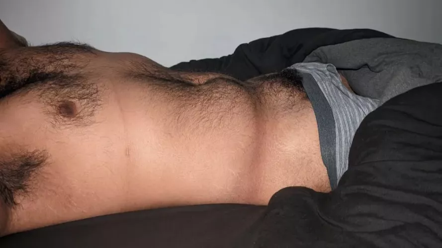 [30] Straight attached looking for a Bud