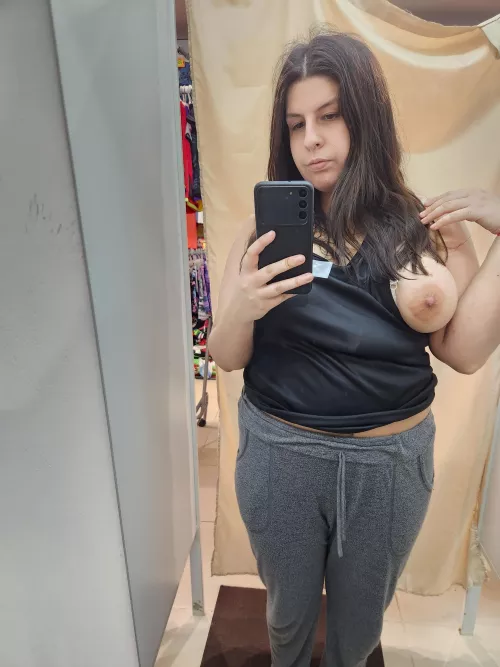 A boob just appear on the changing room