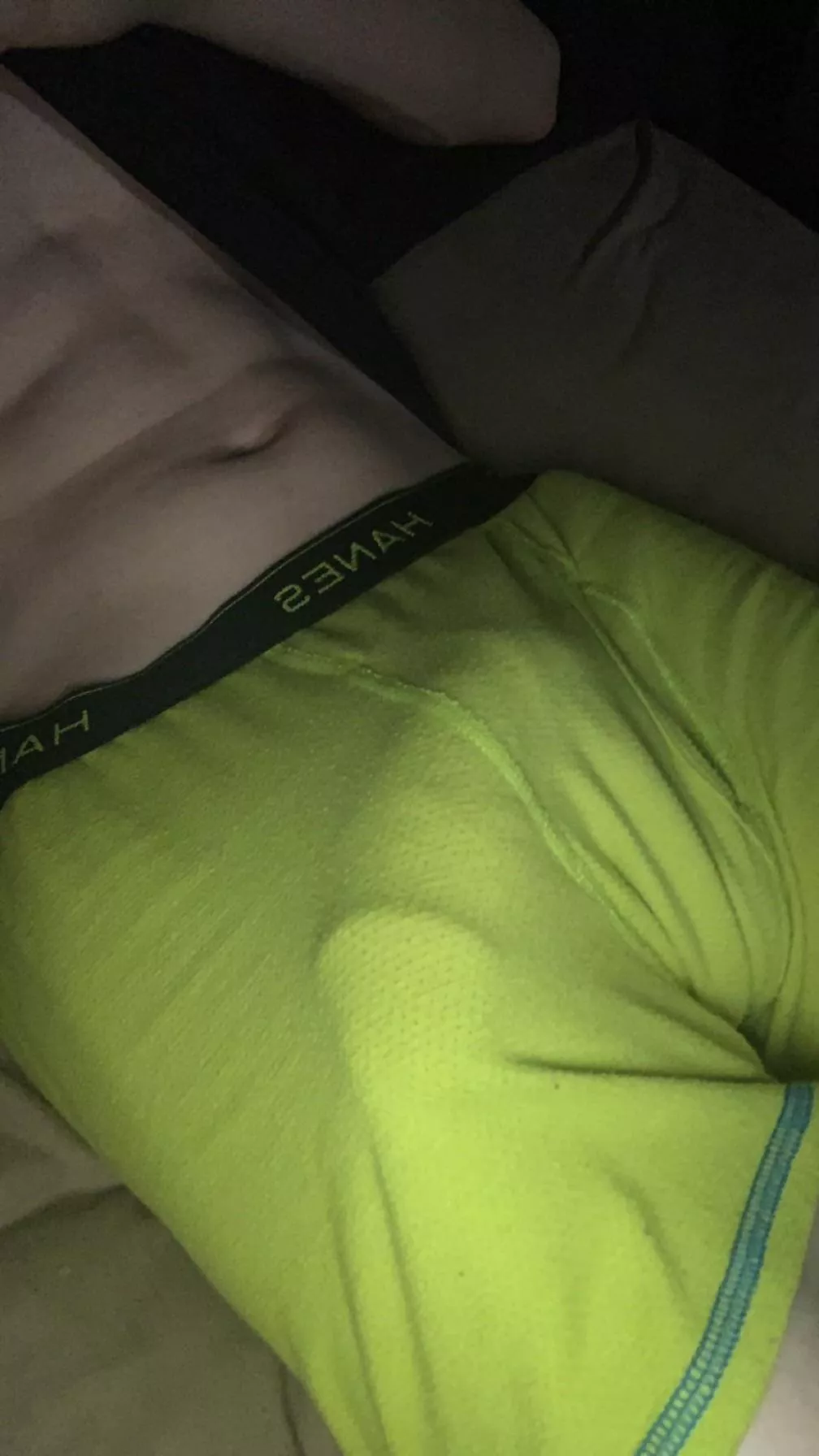 Age 19M, looking to chat, I’m insanely submissive (straight)