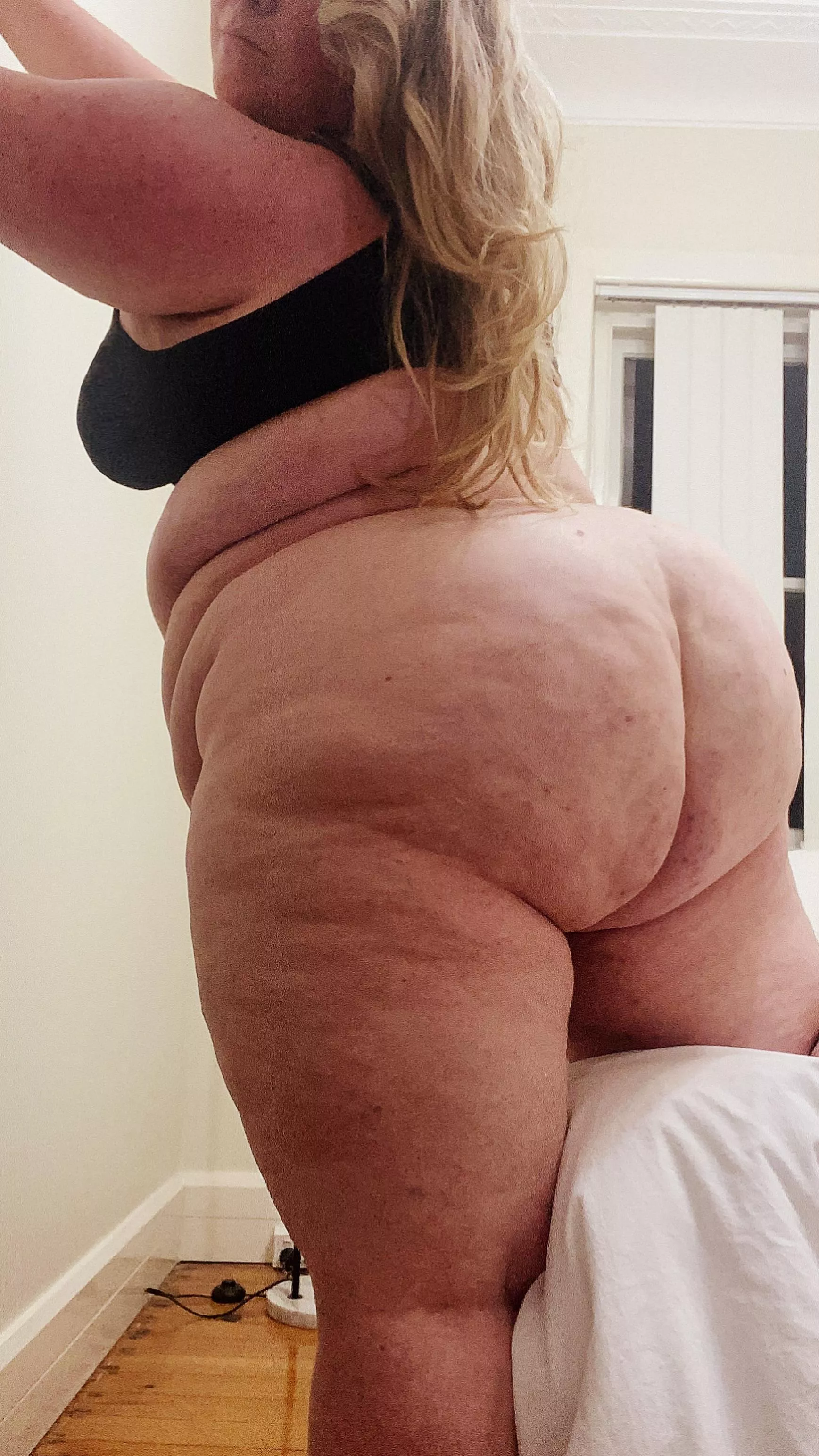 All this ass and I’m still single 😩😩