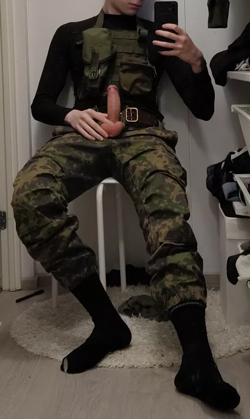 Army twink at your service😈🍆