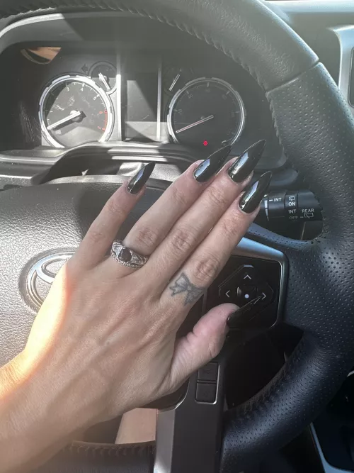 Basic black claws 😈🩶