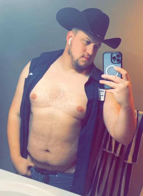 Could use a nice bbw to keep warm with this winter