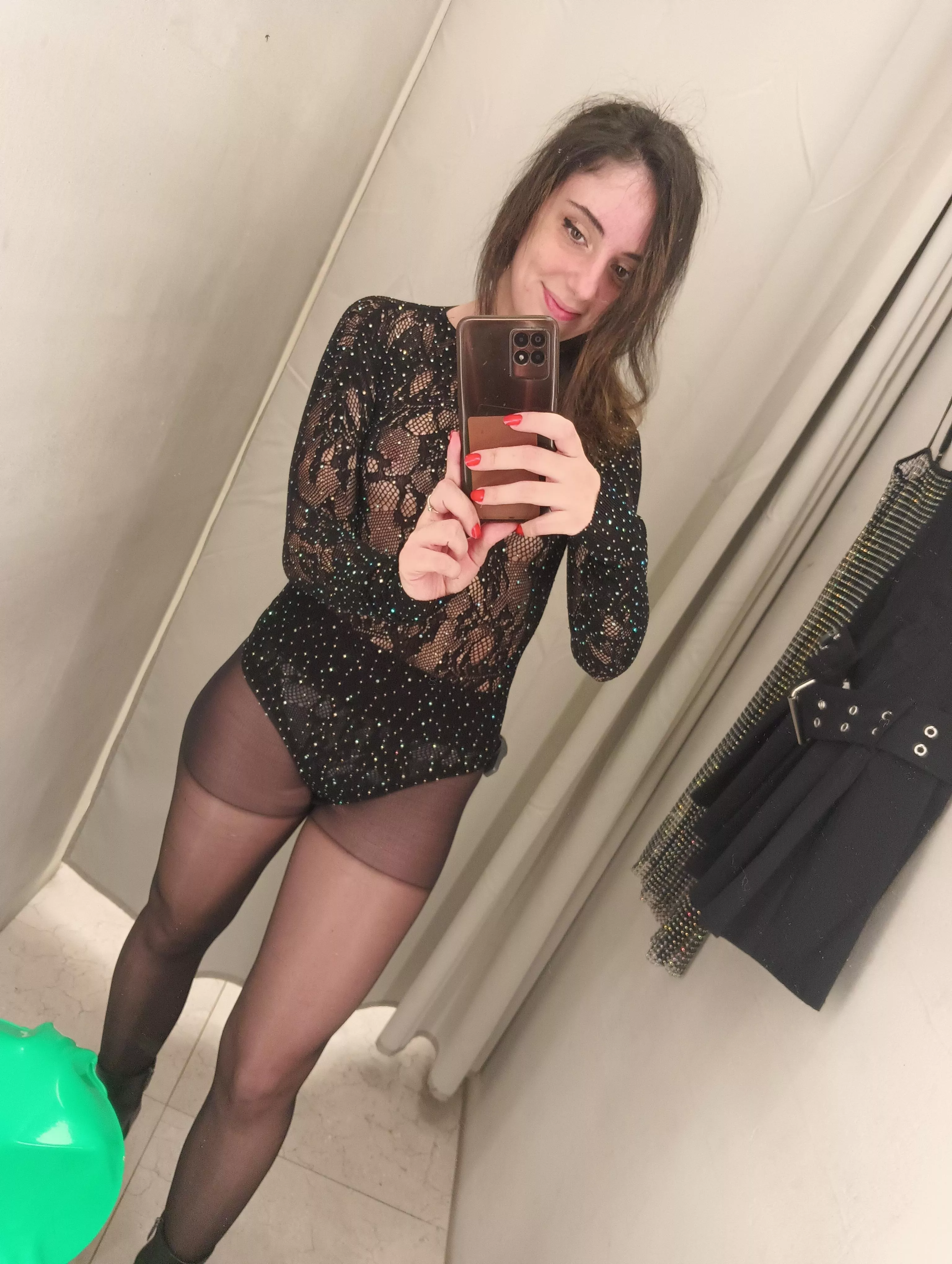 Do you like how this looks on me?