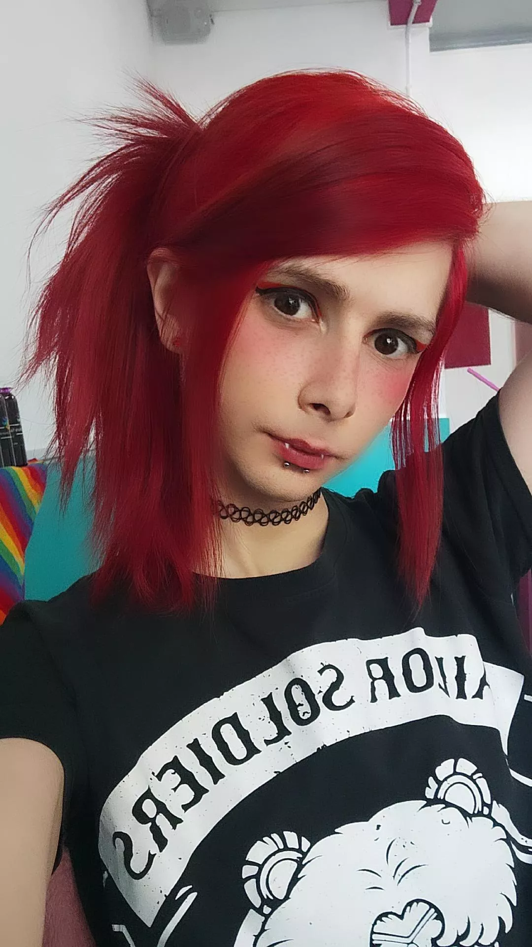 Does red fits me well? Im thinking about changing for other color 👉👈