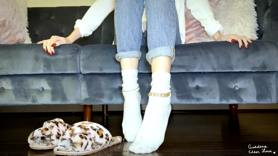 [F] I always wear anklets, even with socks.