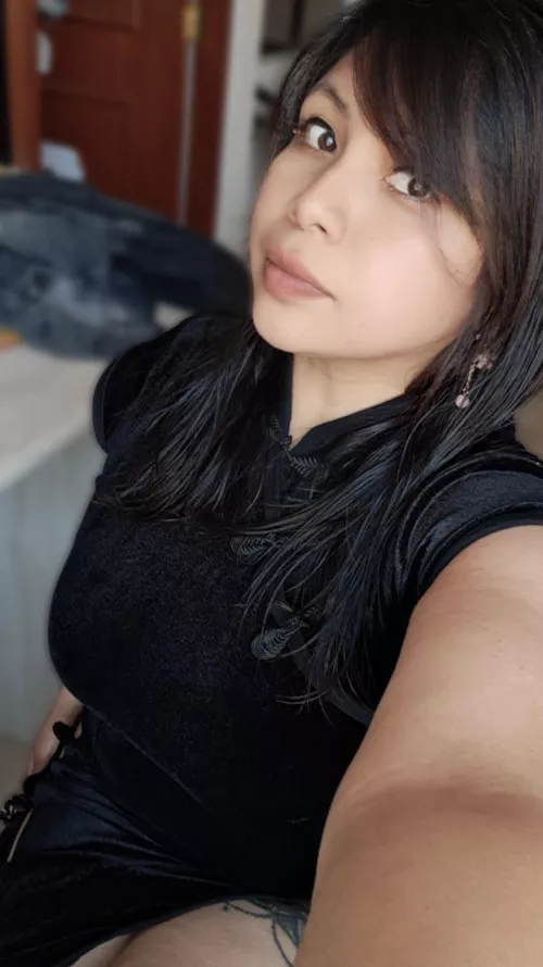 (F) just trying to look cute and sexy here