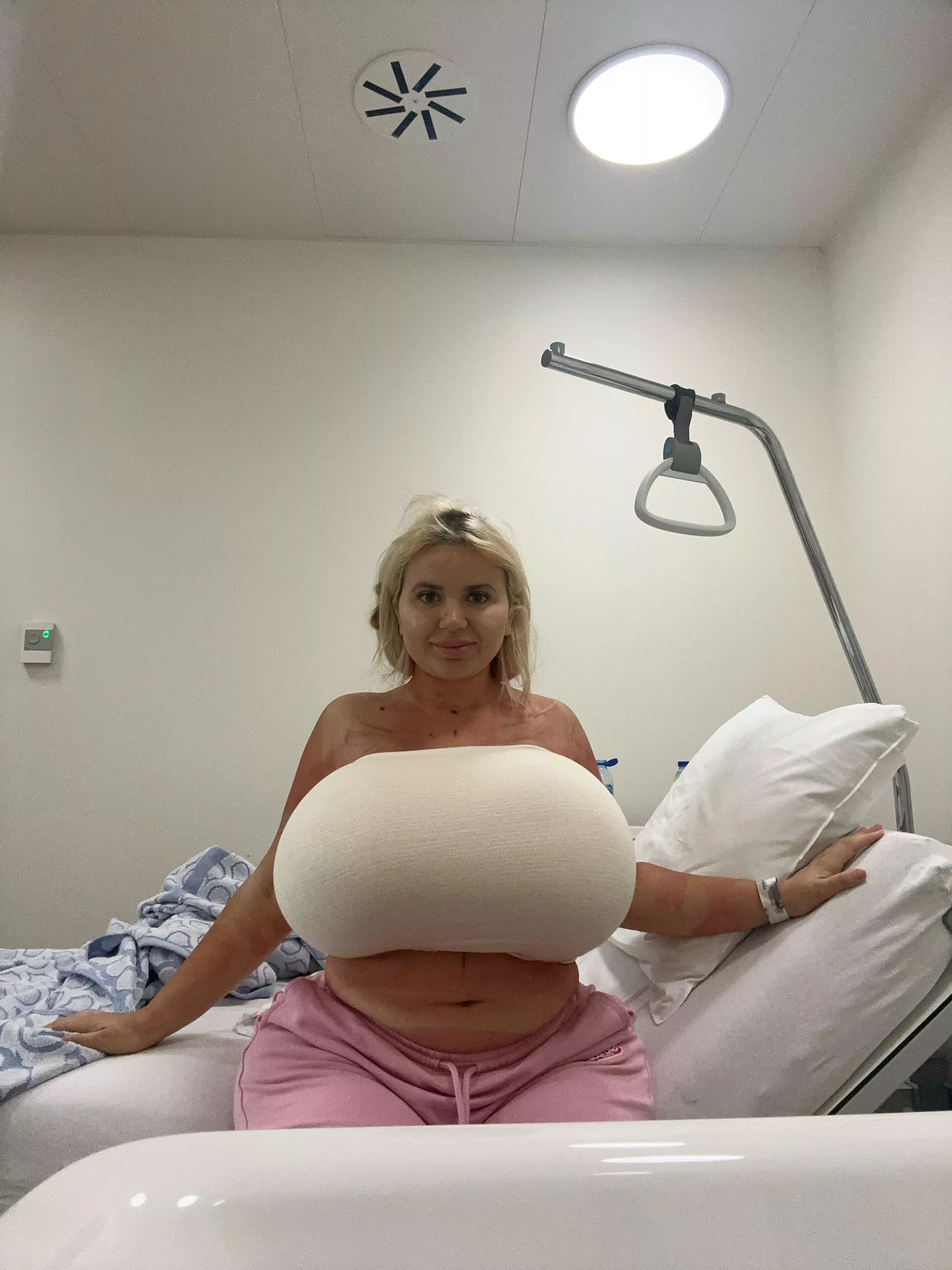 Got my 3750cc upgrade today! Can’t wait to dress up to take pretty pics and go out to show them to the world!