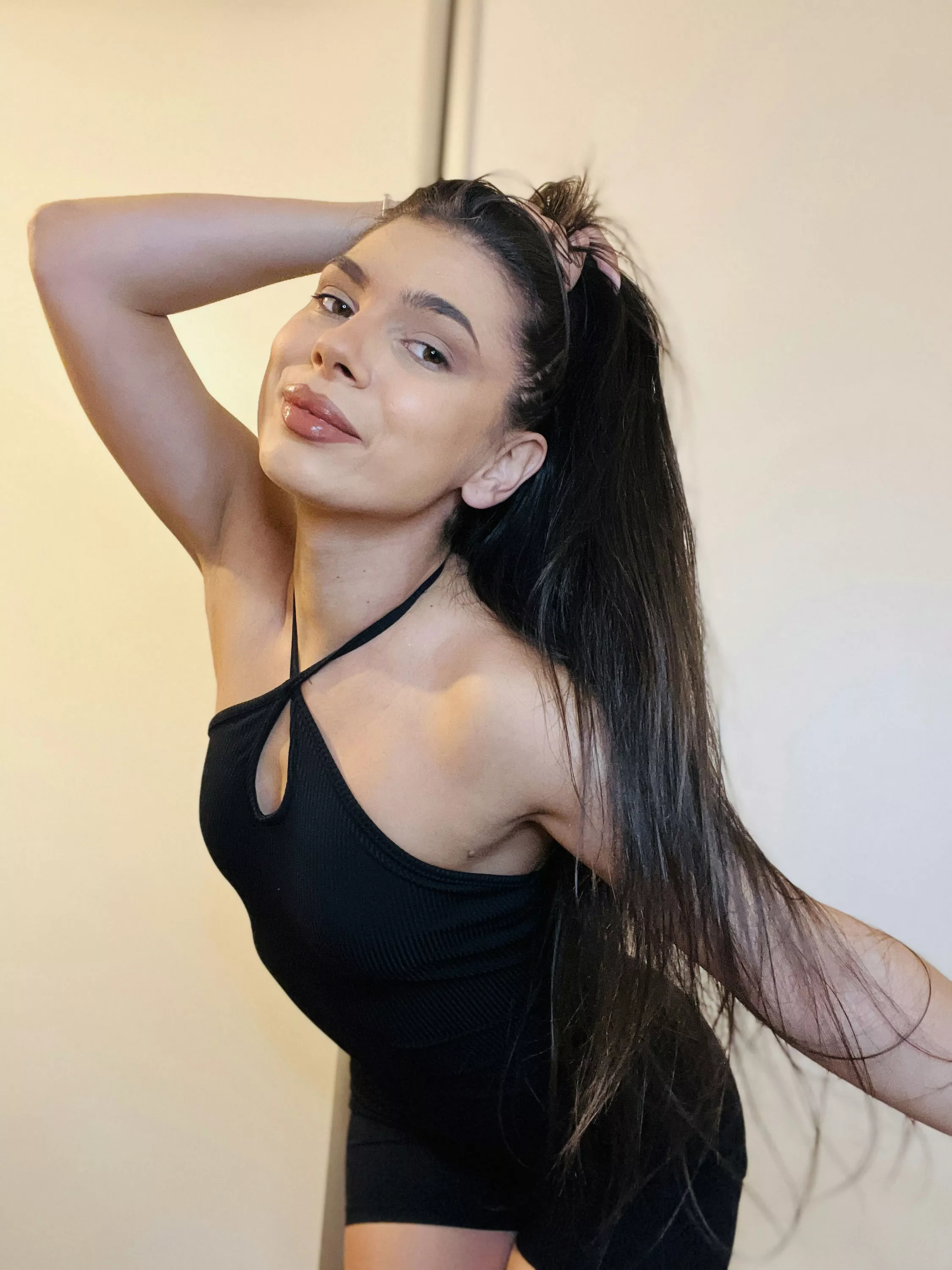 I just got my dress yesterday. Does my body look sexy?