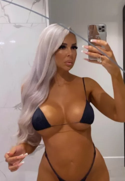 i've been told that milfs can't be bimbos