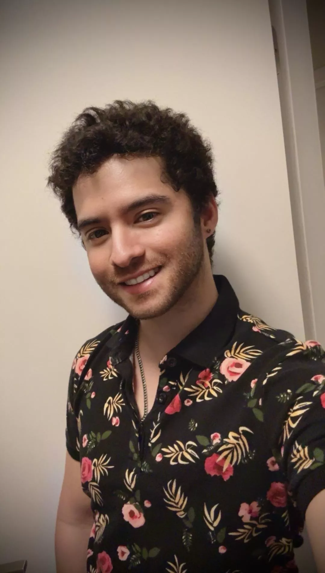 I've never worn anything floral before. What do you guys think? 🥹🌸🌺 (Ignore my messy hair 😅)