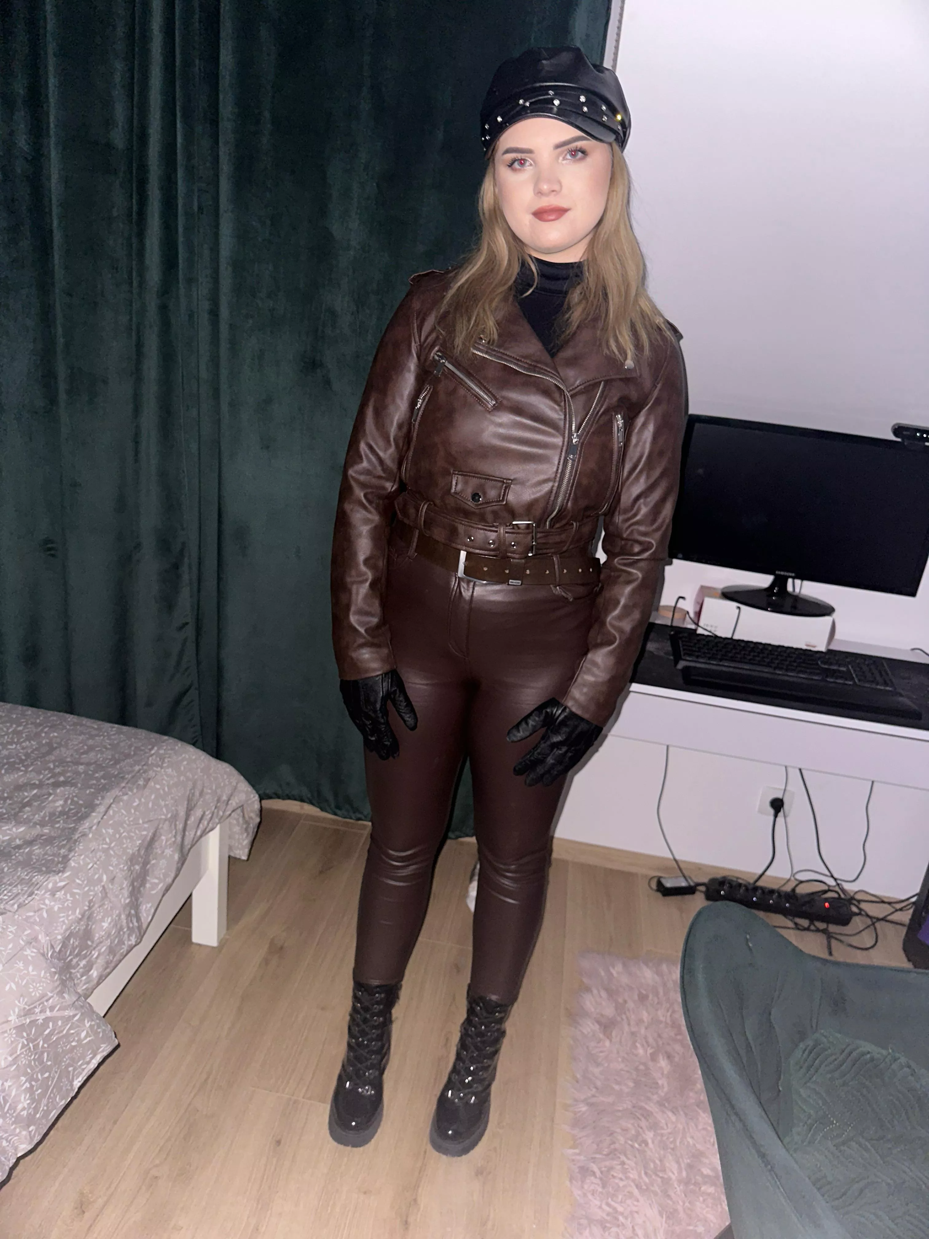 My leather outfit for tonight