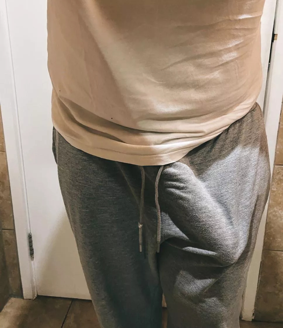 Nothing like a tease in sweats (M)