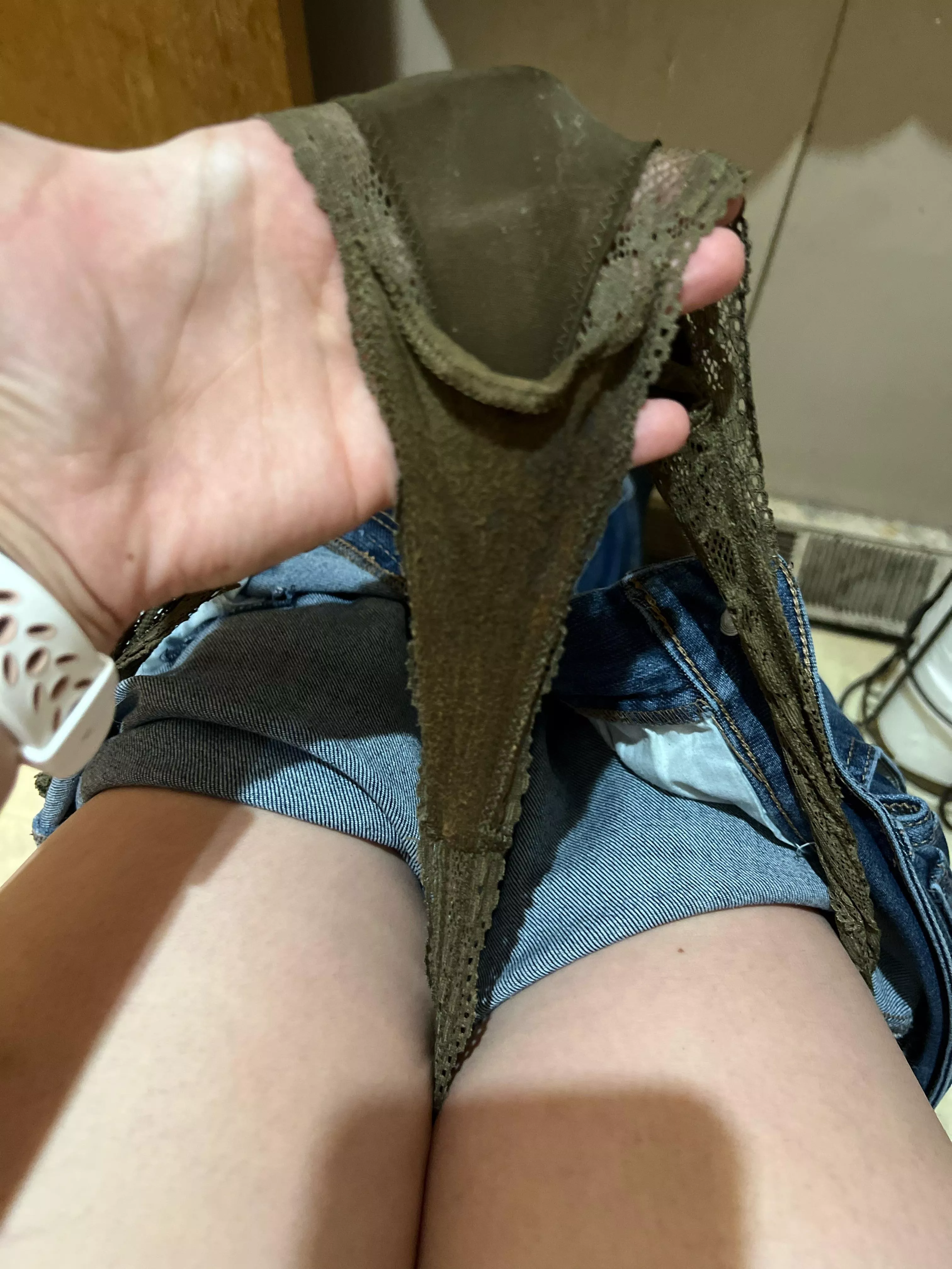 Smut audiobooks make my kitty drip