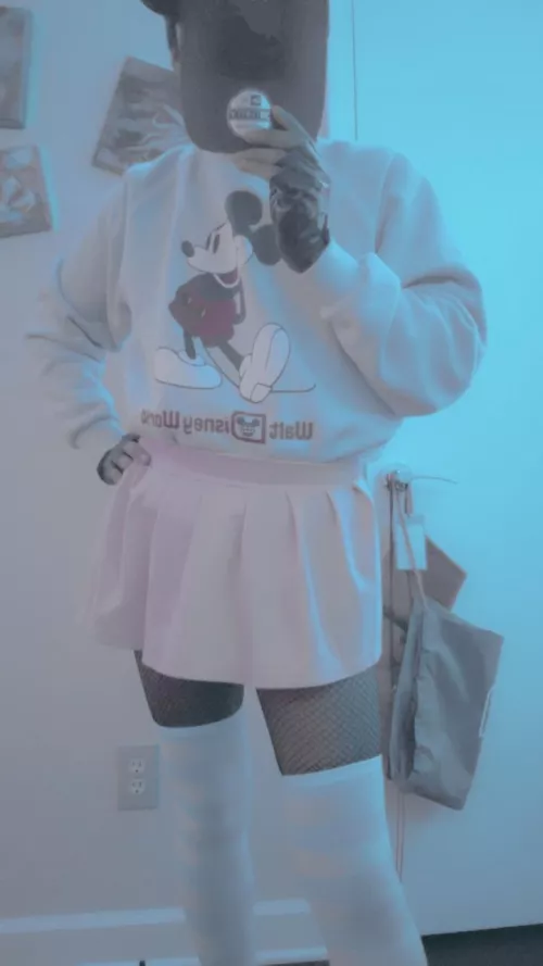 Trying out being a cute femboy👉👈