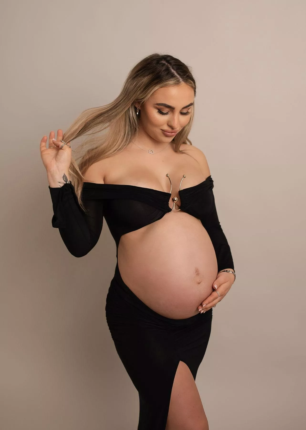 Would you shoot your load over a pregnant girl?