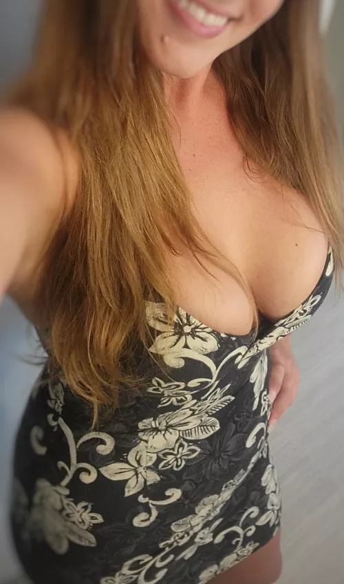 Absolutely love the way this dress fits me.
