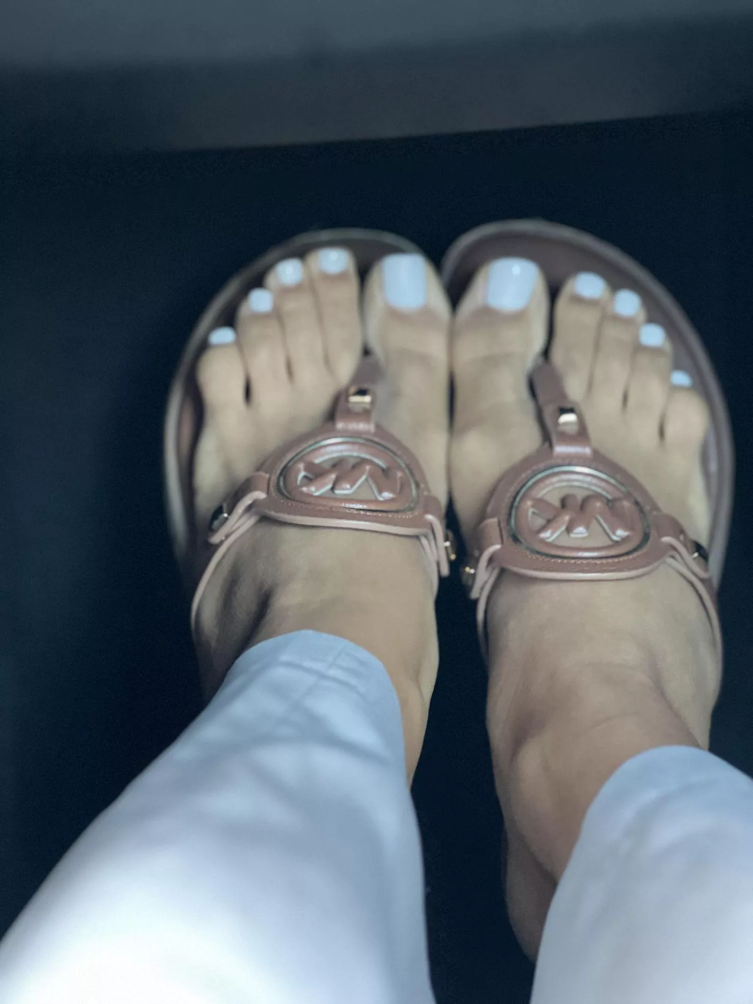 Cruising, white toes out, beautiful day!