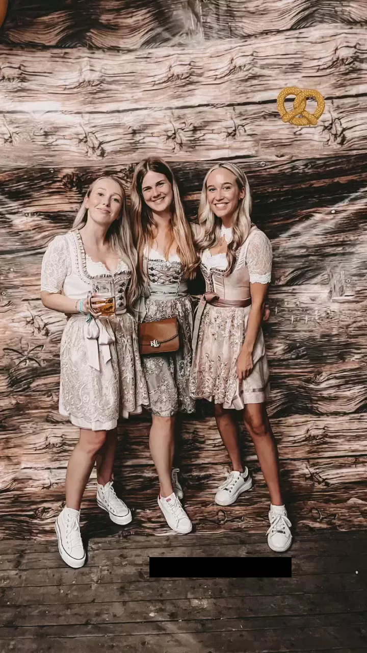 Dirndl girls