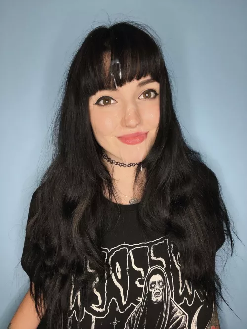 Goth mommy next door loves cum and gets an impromptu facial