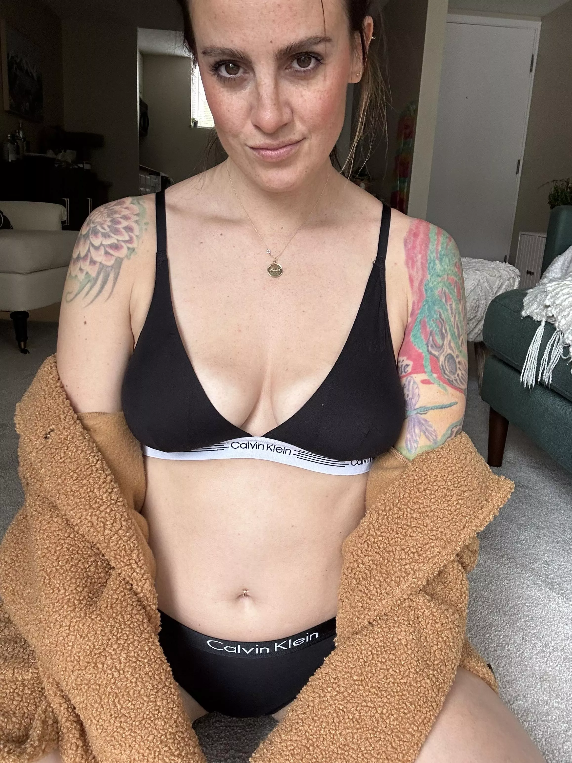 Happy to show you my natural mombod