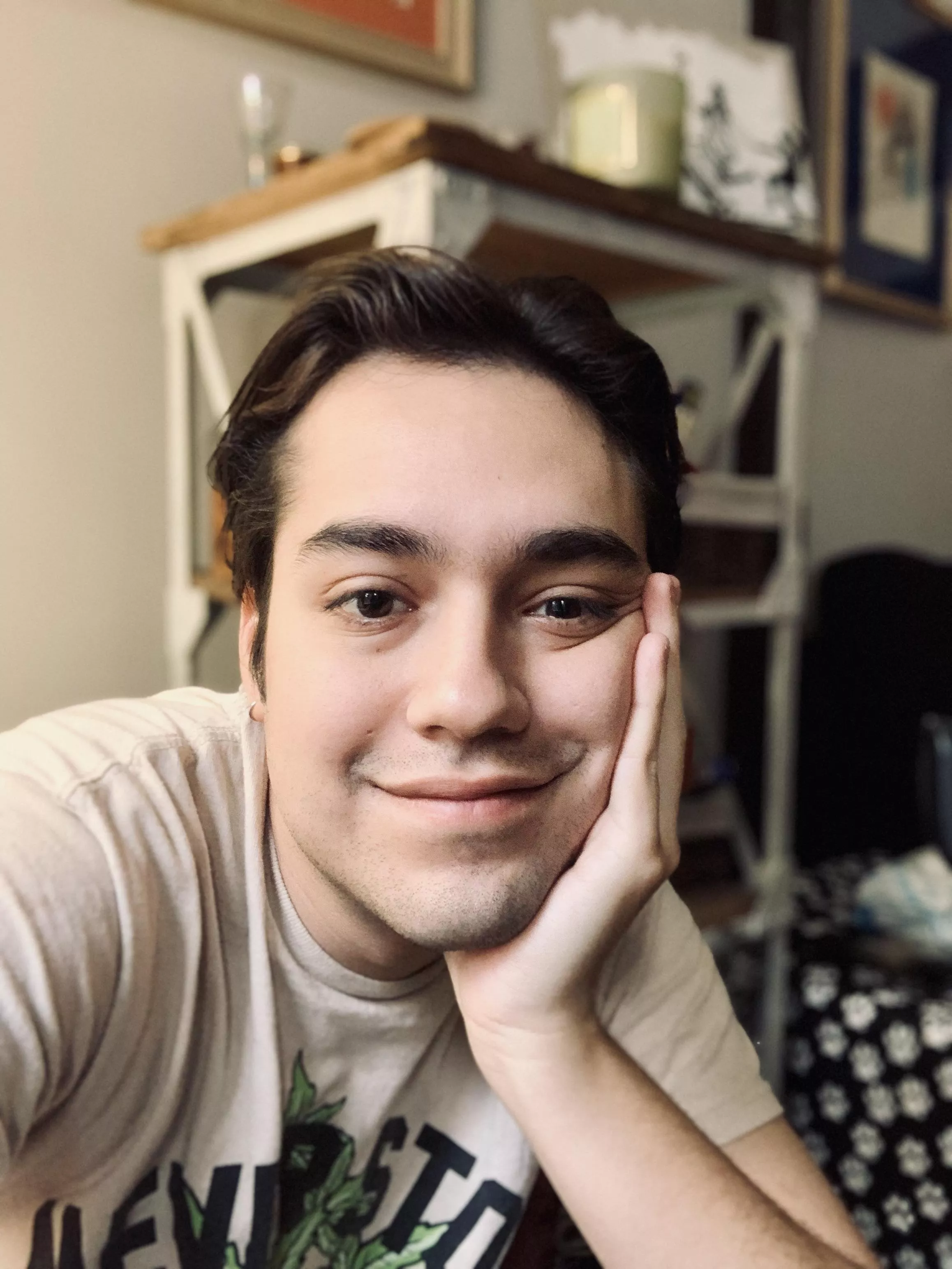 hello! been letting my hair grow