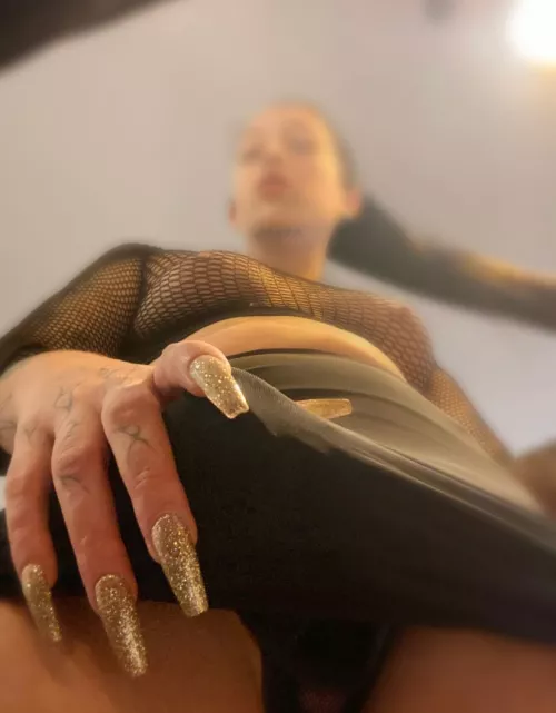 I can’t contain myself and stop provoking you sissys slut