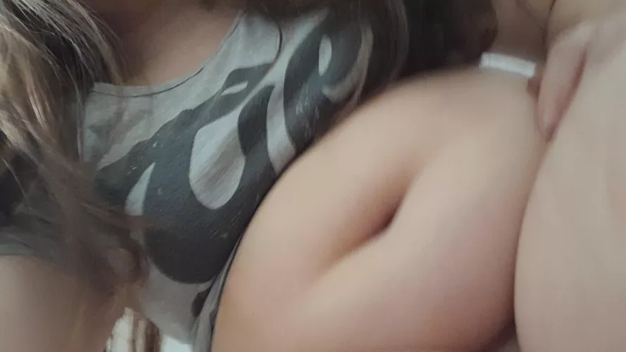 I no longer fit into myself 😰🤰