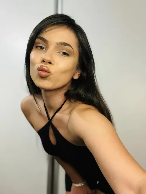 I'm running out of new lippie can I try your cum instead?