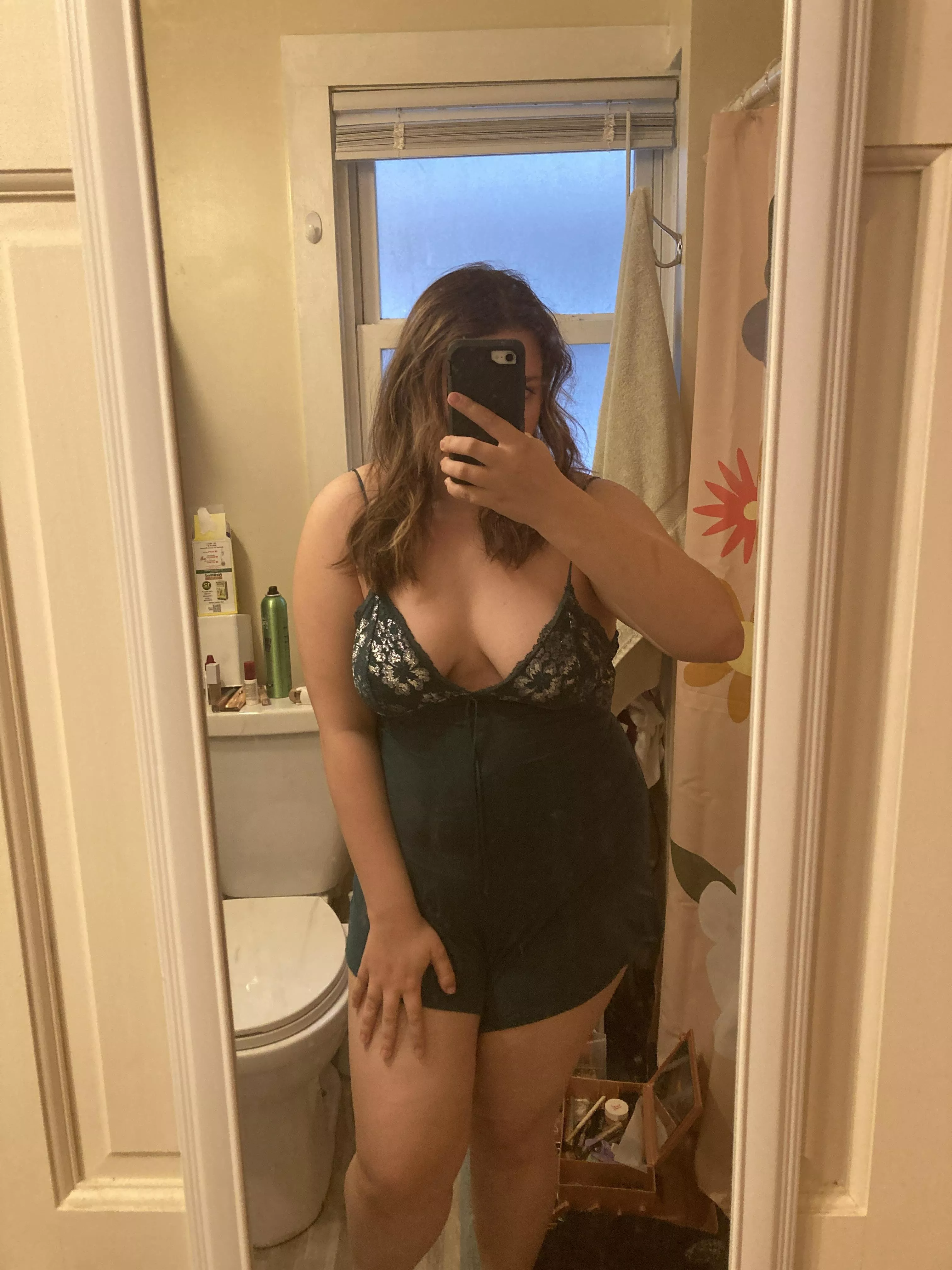 It’s rainy outside. Perfect for lounge clothes! [f]24