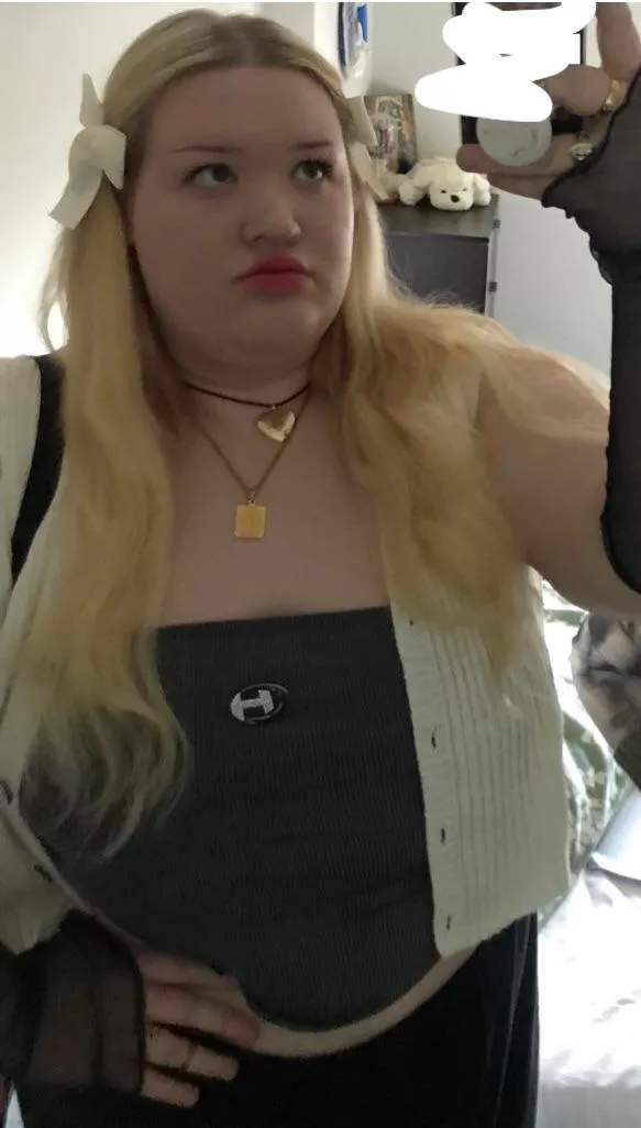 let’s go on a concert date 🤭