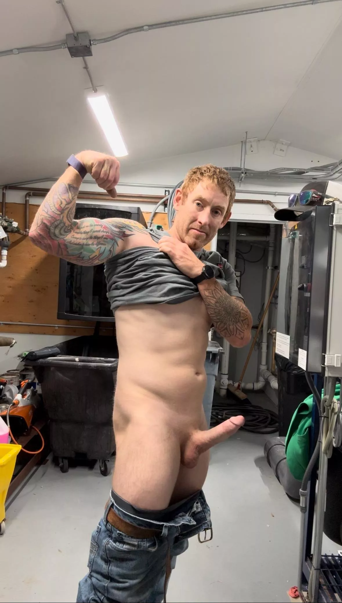 (M) Flex Friday. Any of you ladies want to join me