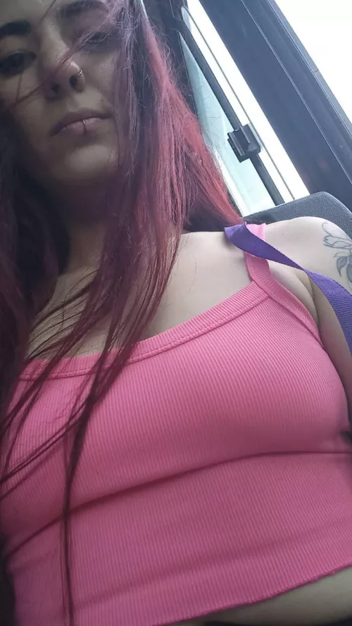 my look on the bus 🎀 😋 would u stare ?