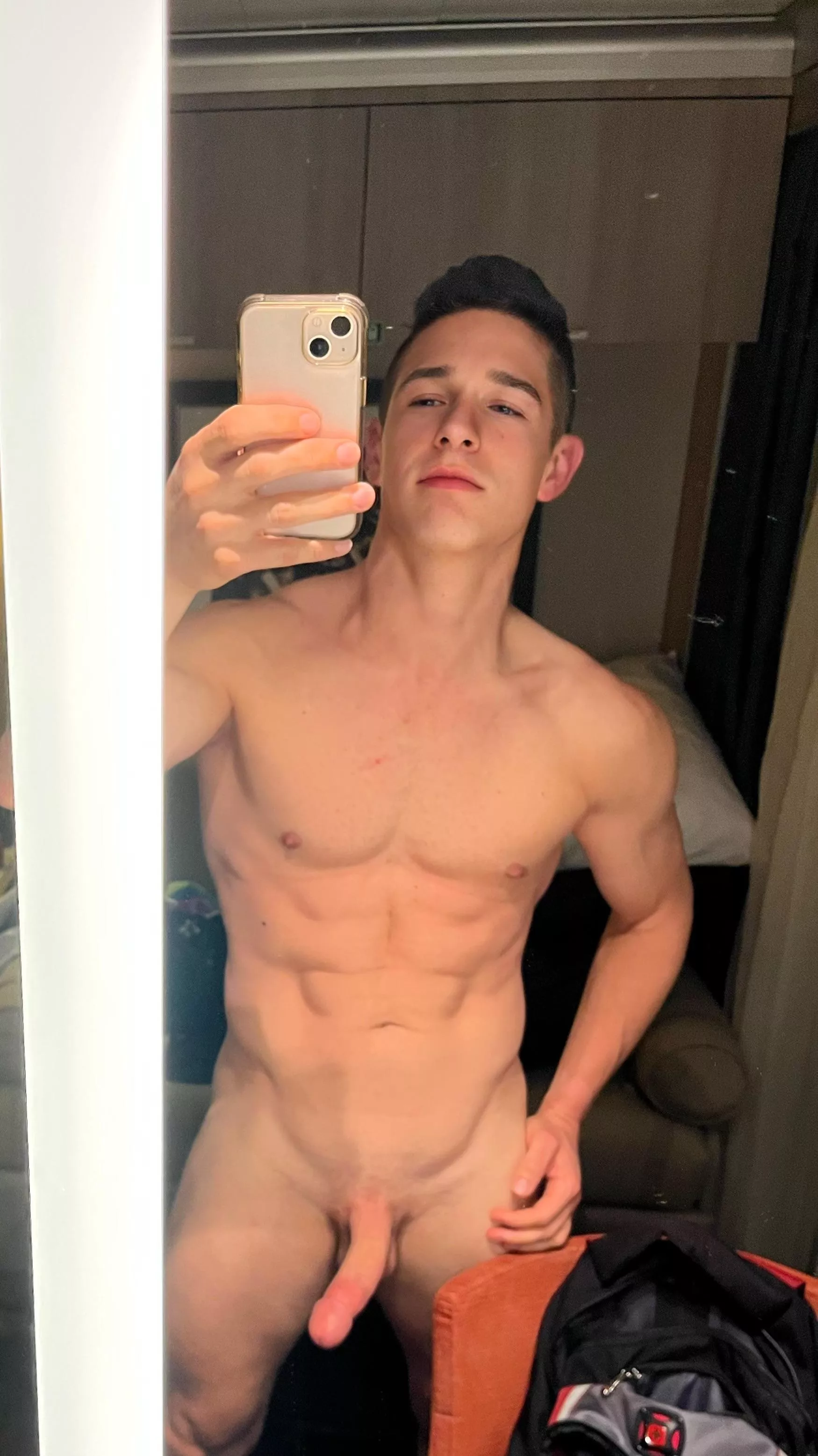 new here, cheers 🥂