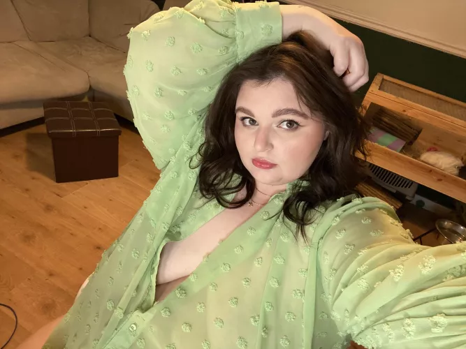 Someone take me on a dattteeee pls😩