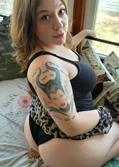 Thick ass for this Thursday