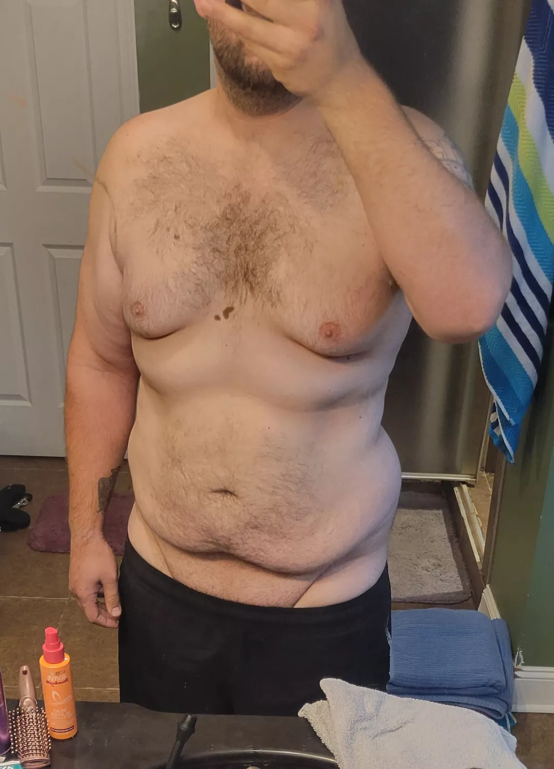 Wish I could get rid of this damn love handle. 😂