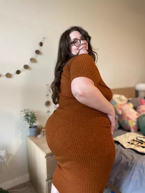 Would you stare at my booty