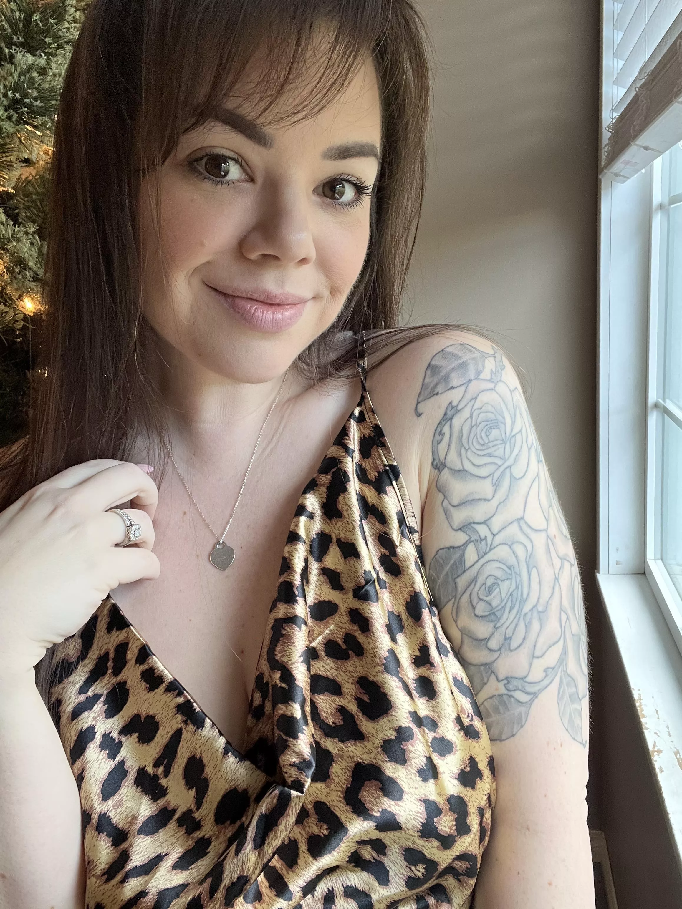 Yes my tree is already up 🫣